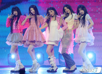 5세대 걸그룹 아일릿, 강렬한 첫 무대