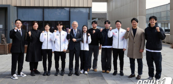 유인촌 장관·장미란 차관, 강원동계청소년올림픽 선수단과 함께