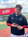 추신수, 우측 약지 실금에 엔트리 제외…속상하지만 이미 쏟아진 물