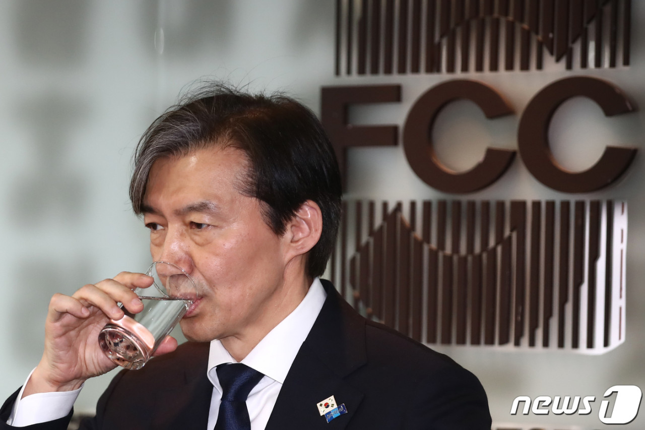 조국 대표, 자녀 입시 비리 등 혐의로 징역 2년 확정…의원직 상실 및 수감 예정