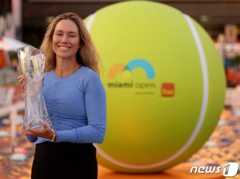 콜린스, 리바키나 꺾고 WTA 투어 마이애미오픈 단식 우승