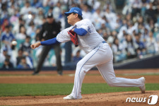 역투하는 삼성 양현