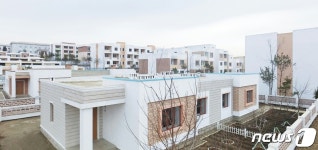 형산남새농장서 살림집 입사 모임 진행한 북한…사회주의 문명개화