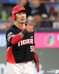 '서건창 3안타 3타점' KIA, KT 5-1 누르고 전날 패배 설욕