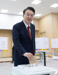 遺궛뿉꽌 궗쟾 닾몴븯뒗 쑄꽍뿴 넻졊