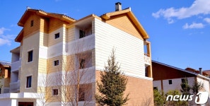 북한 함북 한 축산농장에 건설된 새 살림집…인민의 기쁨