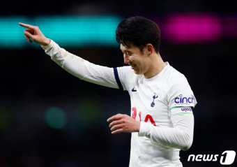 ‘결승 골 도움’으로 노팅엄 전 승리 기뻐하는 손흥민