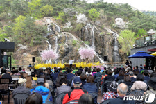 서대문구 홍제천 카페 폭포, 콘서트장으로…10월까지 공연