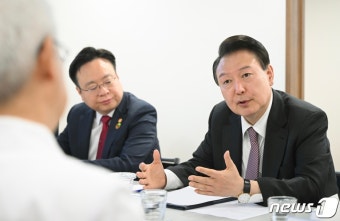 윤 대통령, 부천세종병원 의료진과 간담회