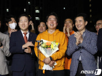 [뉴스1 PICK]반전 드라마 쓴 이준석, 4수 끝 국회 입성