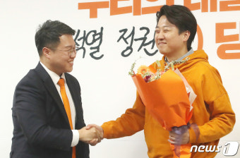 이준석 의원, 개혁신당 새 당대표로 98.22% 지지를 받아 당선