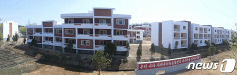 북한, 평양시 농촌경리위원회 대성남새농장에서 살림집 입사모임 진행