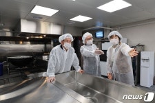 마포구, 효도밥상 확대 위해 반찬공장 준공…일주일 시범 운영