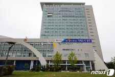 광주시청 게양대에 세월호 깃발