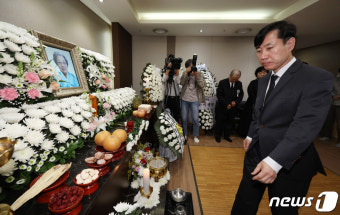 고 정차순 여사 빈소 찾은 하태경 의원