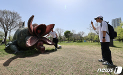 흉물논란 괴물 조형물, 추억 속으로