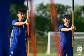 회복 훈련하는 김동진·강상윤