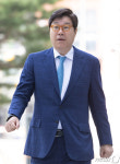 법정 향하는 김성태 전 회장