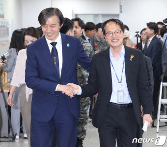 '채상병 특검법 처리 촉구' 회견 참석하는 박주민·조국