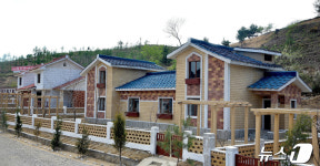북한 평북 구장군에 일떠선 새 살림집들