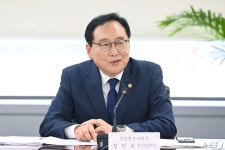 통상추진위원회 주재하는 정인교 통상본부장