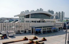 세종 조치원역 열차 선로로 차량 돌진…인명피해 없어