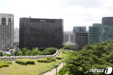힐튼·쉐라톤…서울 특급호텔, 오피스·주상복합으로 새단장한다