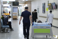 의대교수 사직 효력 첫날…전북 상급종합병원 환자들 불안 고조