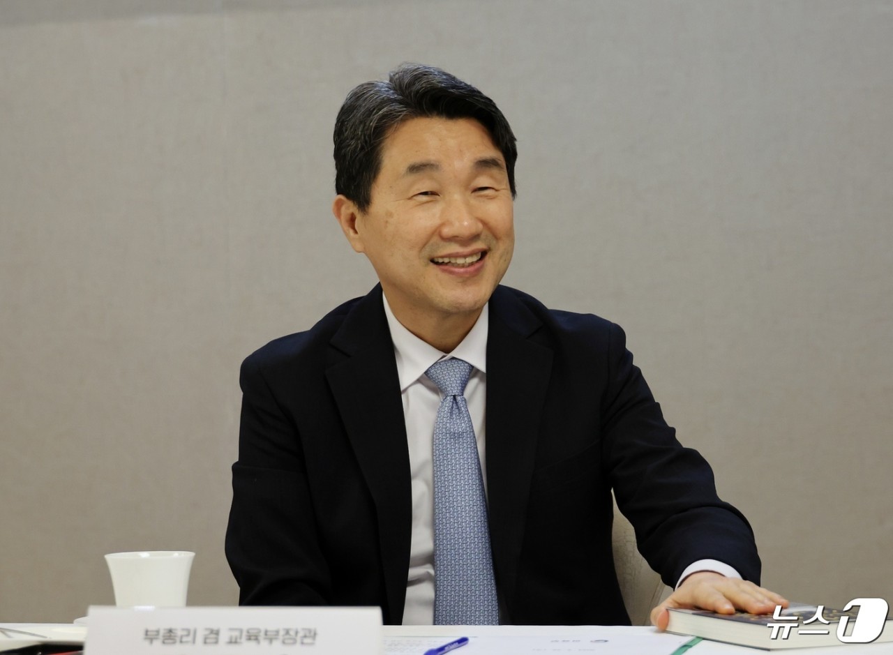 이주호 부총리, 학부모와 소통 강화 위한 이야기 공연 개최 및 AI 디지털교과서 정책 설명 예정