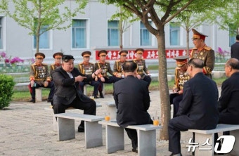 김정은, 김일성정치대학 방문 강조…군의 사상 무장과 군사 기술력 강화