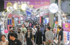 [화보] 이카다가 사람 잡겠습니다…대박 난 구미 달달한 야시장