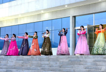 북한, 전국 각지에서 근로자의 날인 5·1절 134주년 경축