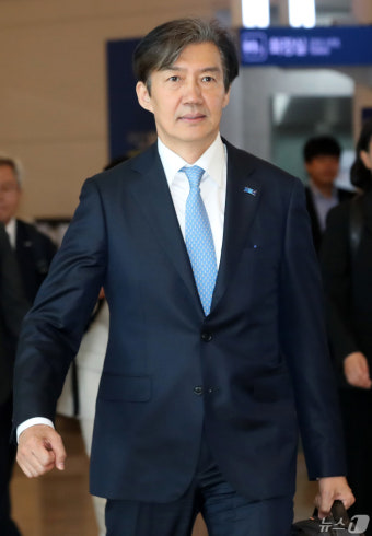 조국 대표, 부산서 조국혁신당 당선자 워크숍 참석