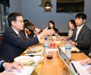 최상목 R&D 예타 면제 적극 검토…전국민 현금보단 선별지원