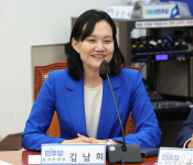 발언하는 김남희 원내부대표