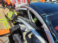 인천 아암대로에서 3중 교통사고…4명 부상
