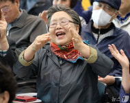 오늘은 어버이날, 효사랑 문화공연 즐기는 어르신