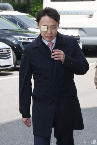 헌재 향하는 이정섭 검사