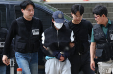 영장심사 출석하는 여자친구 살해 의대생