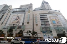롯데쇼핑, 1Q 영업익 1149억…마트·슈퍼 약진하며 수익성 개선(상보)