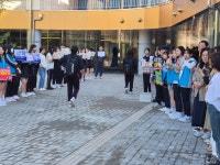 화상으로만 보던 친구 만나 너무 셀레요…화재복구 김포 솔터고 웃음꽃