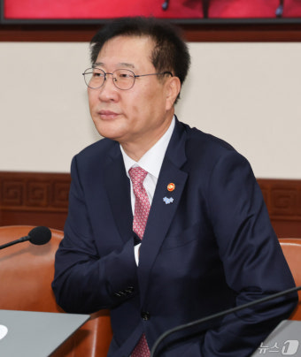 국무회의 참석하는 박성재 법무장관