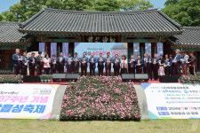 축성 607주년 제4회 무장읍성 축제…나비 607마리 날리기 장관