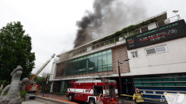 동대문구 환경개발공사 화재…용두역 일부 출구 폐쇄