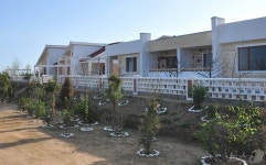 노동신문, 농촌에 들어선 살림집 선전 지속