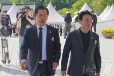 5.18 기념식 참석하는 정청래·김민석