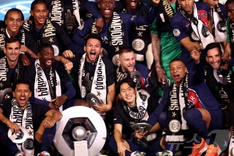 PSG 이강인 포함, 한국 선수 5명이 유럽 리그 우승 맛봤다[해축브리핑]