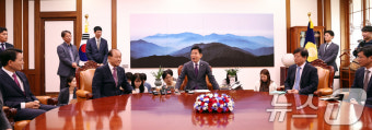 김진표 의장, 황우여 비대위원장 접견