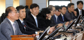 부산대 신임 총장, '의대정원 증원 학칙개정안 재심의' 교무회의