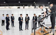 김윤상 차관, 혁신제품 생산기업 현장방문
